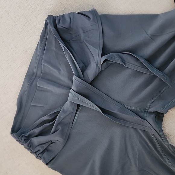 LULULEMON Aligns nulu wrap waist - Picture 4 of 6